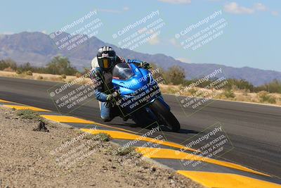 media/Oct-08-2022-SoCal Trackdays (Sat) [[1fc3beec89]]/Turn 7 Inside (145pm)/